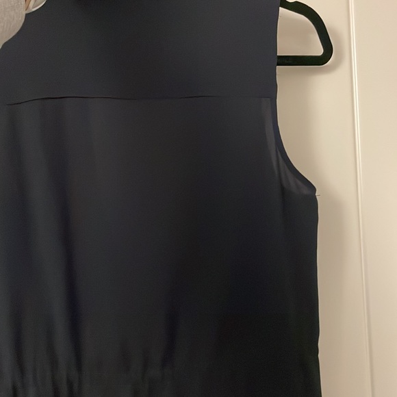 Navy blue. Cinched waist. Pocketed long vest. Size M - Picture 5 of 6
